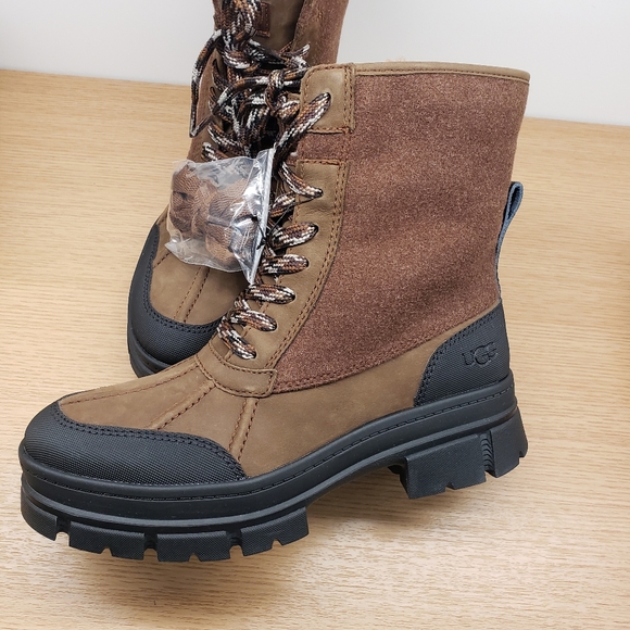 UGG Ashton Addie Tipped Waterproof Boot Dark Earth - Picture 6 of 10